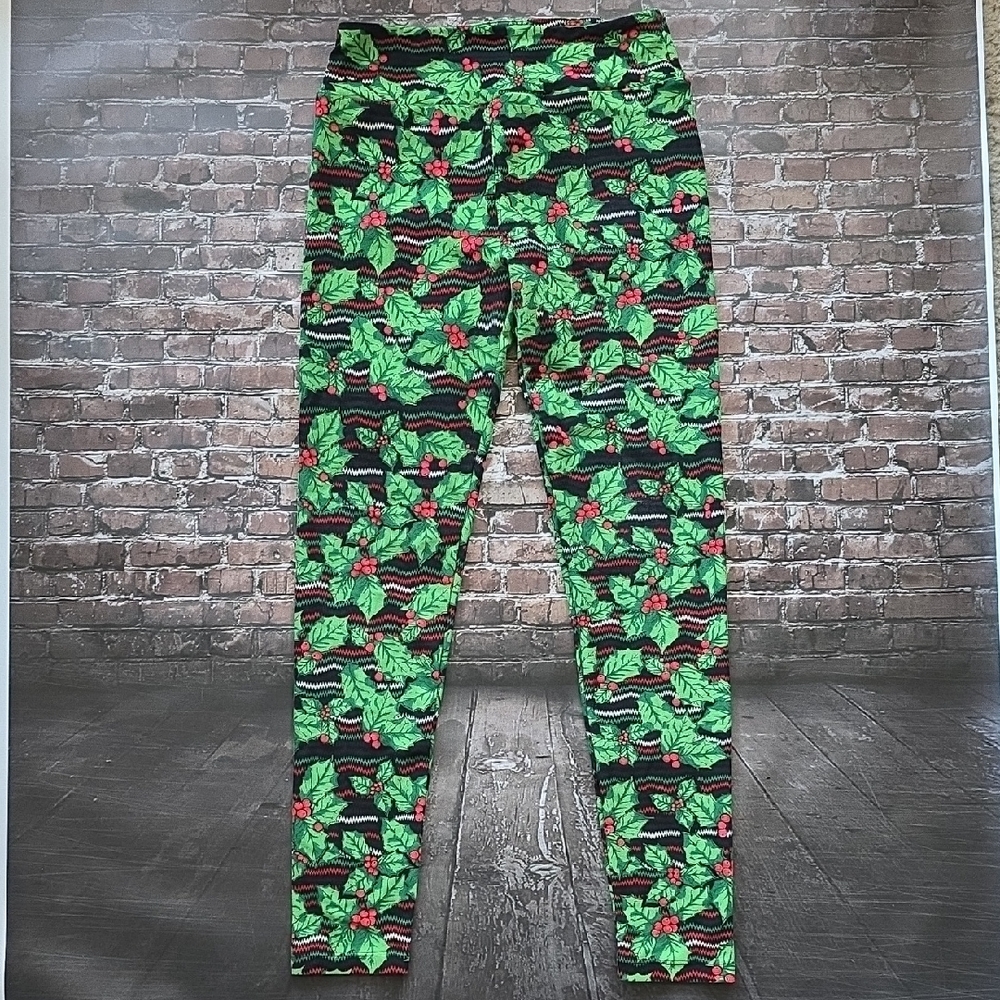 OS LuLaRoe Holiday Holly Print Leggings - Green & Black